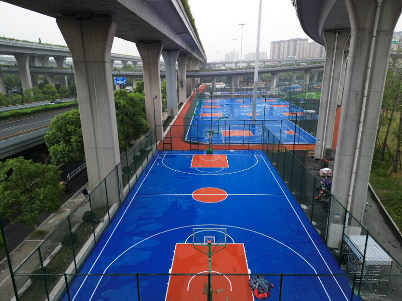 China's largest basketball park under elevated bridge in Hangzhou open