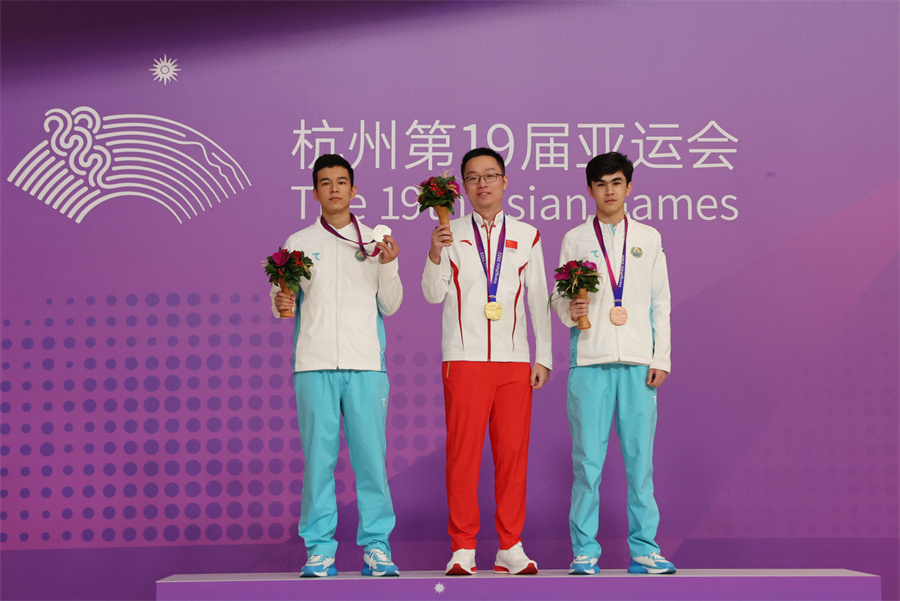 China National Chess Team enters Hangzhou Qi-Yuan (Zhili) Chess Hall, Ding  Liren hopes to win champion at Asian Games_The 19th Asian Games Hangzhou