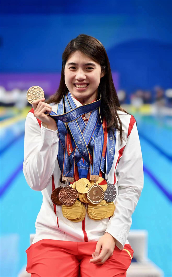 图看亚运:张雨霏6金冲击本届亚运会MVP 徐嘉余收获“亚运五金店店主”称号 这届中国游泳队太强了!