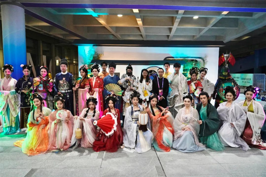 杭州亞運會主媒體中心慶祝中華人民共和國成立74周年